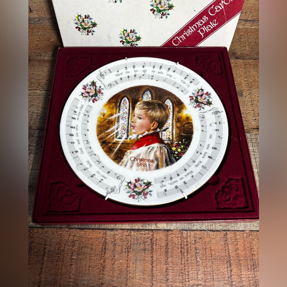 1988 "Hark The Herald Angels Sing" Royal Doulton Christmas Carols Plate